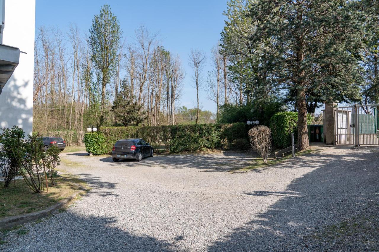 Two Steps From Lake - Lake Maggiore Relax Dormelletto Bagian luar foto